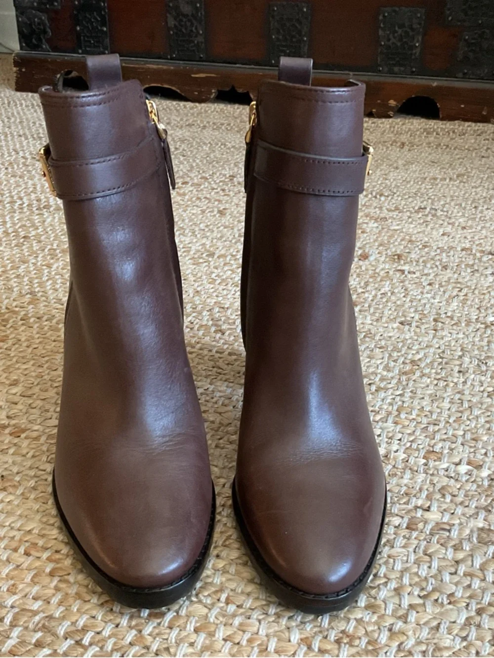 Lauren Ralph Lauren Madisyn burnished boots. 7.5 women - Picture 3 of 6